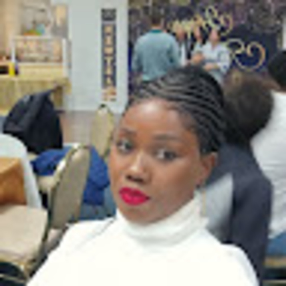 Meet your Posher, Carla